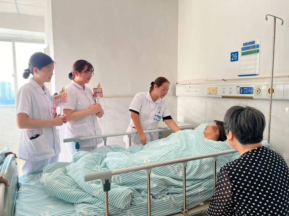 石城县人民医院:于细微处见真情 在守护中暖人心