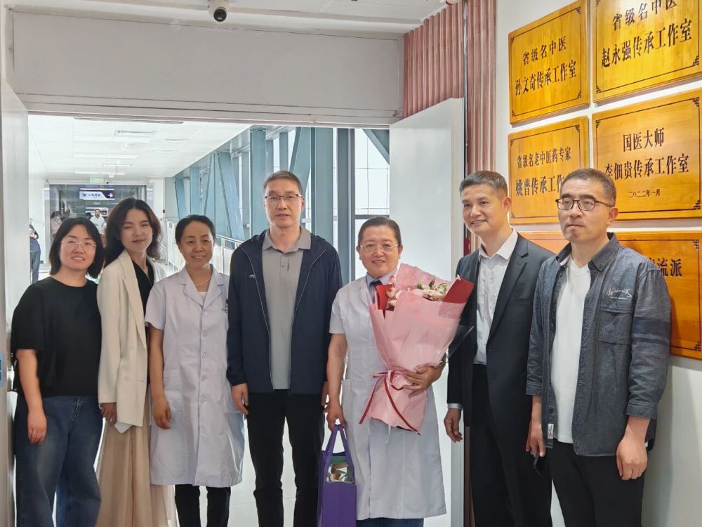 长治市科协领导慰问我院中医药科技工作者张跃英