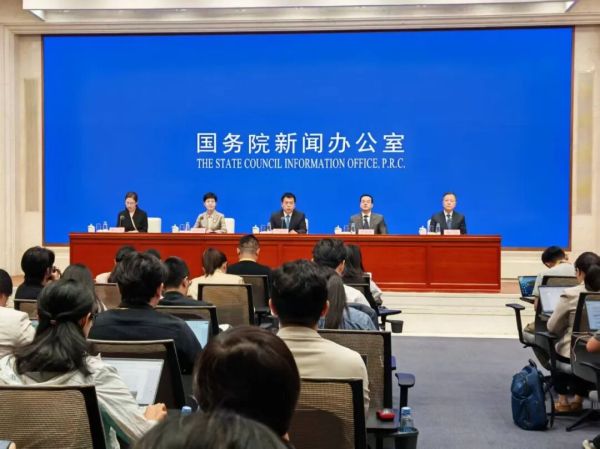 今年将新增1000家基层医疗卫生机构提供儿科诊疗服务